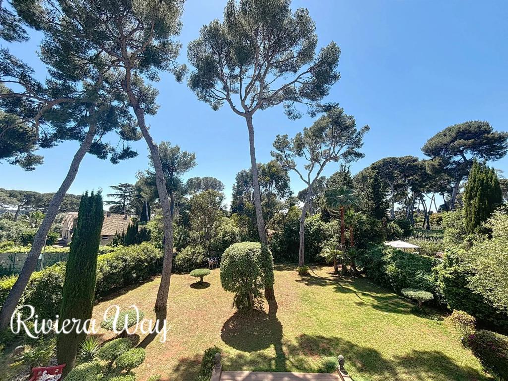 6 room villa in Cap d'Antibes, photo #2, listing #103082574