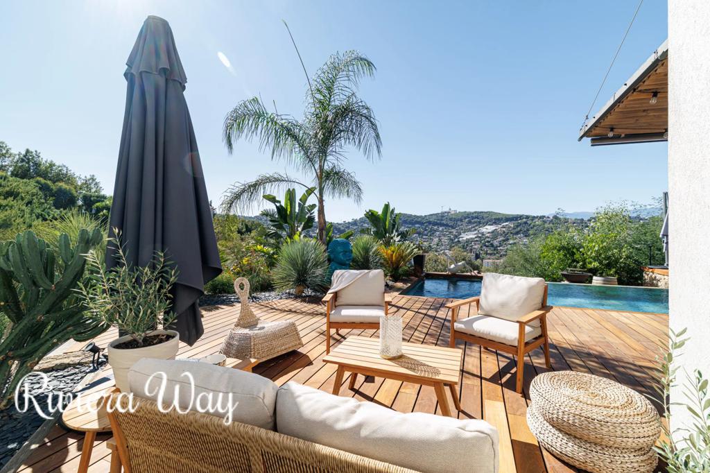 8 room villa in Vallauris, photo #7, listing #107055396