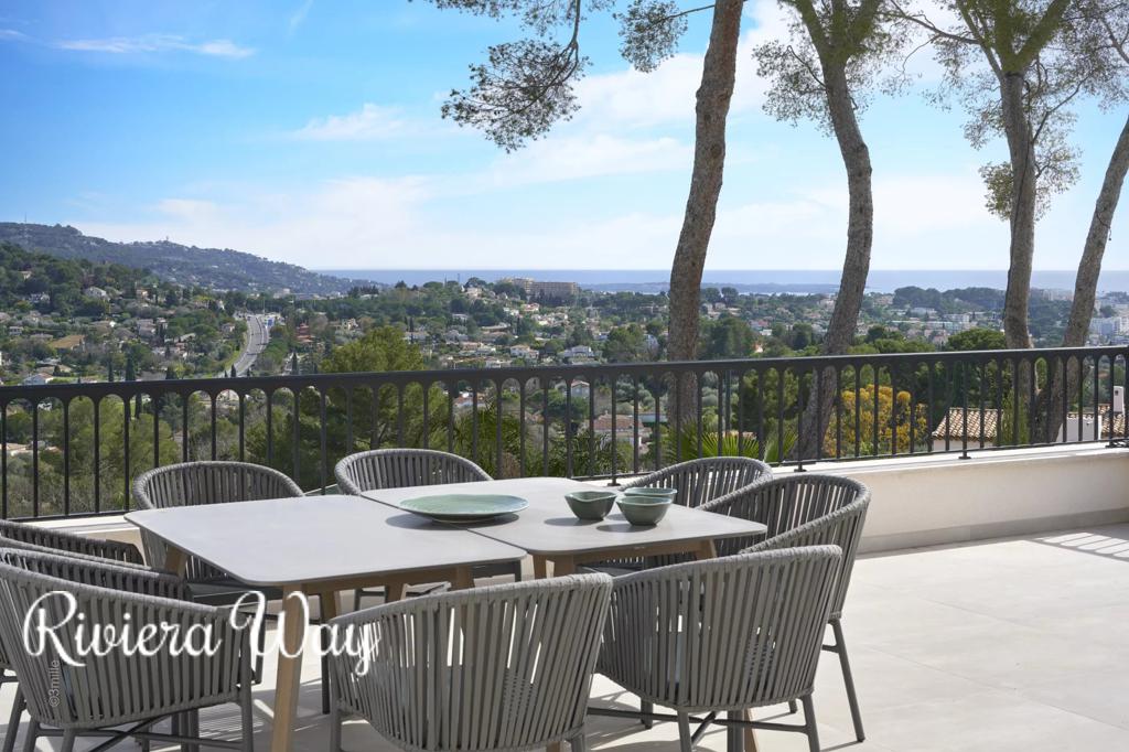 7 room villa in Mougins, photo #6, listing #103229910