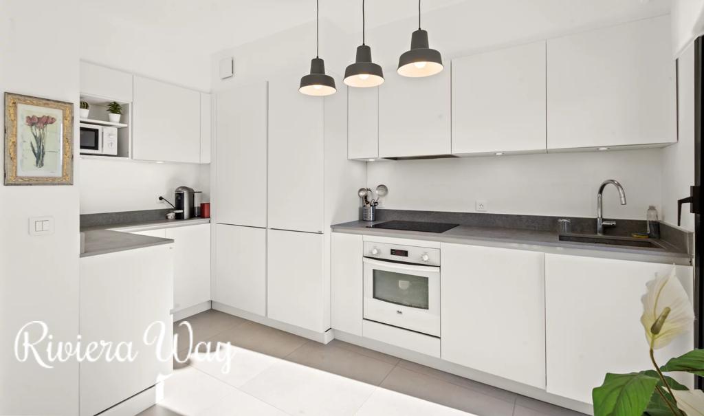 3 room apartment in Cannes, photo #6, listing #105917238