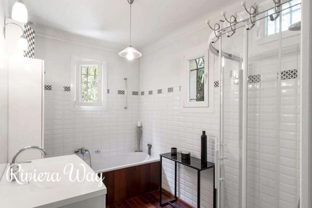 7 room villa in Mougins, photo #8, listing #103075182
