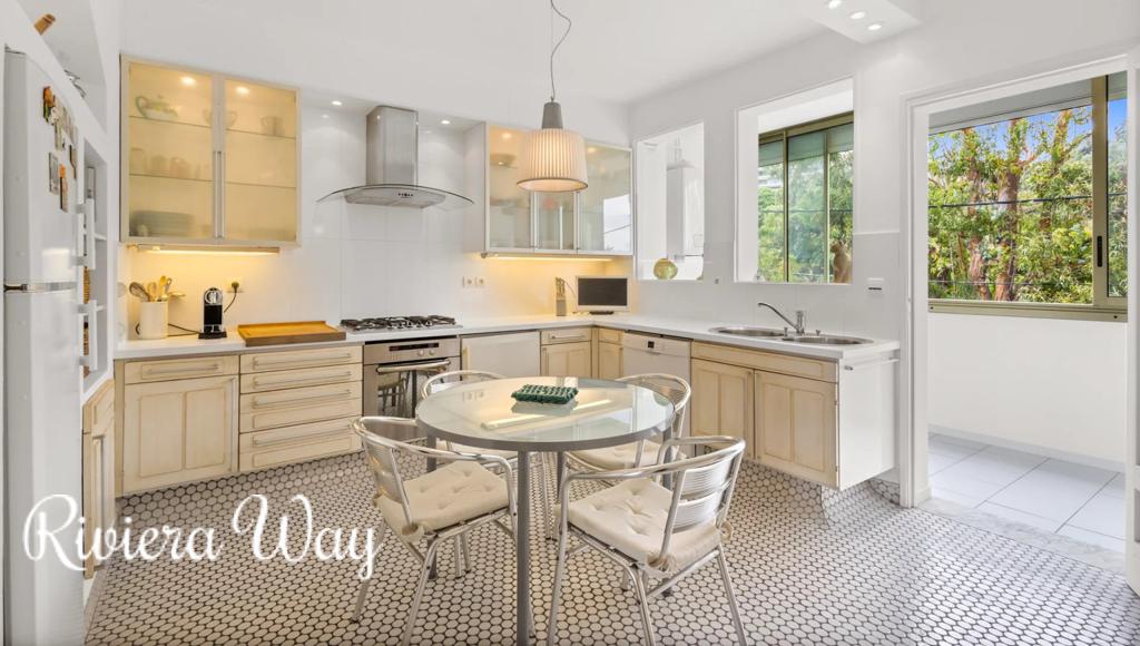 3 room apartment in Cannes, photo #6, listing #106444170