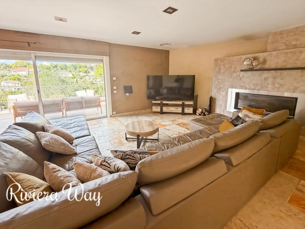 7 room villa in Roquefort-les-Pins, photo #3, listing #107121966