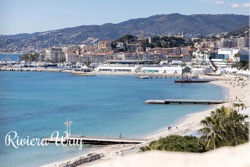 4 room apartment in Cannes, photo #4, listing #93447102