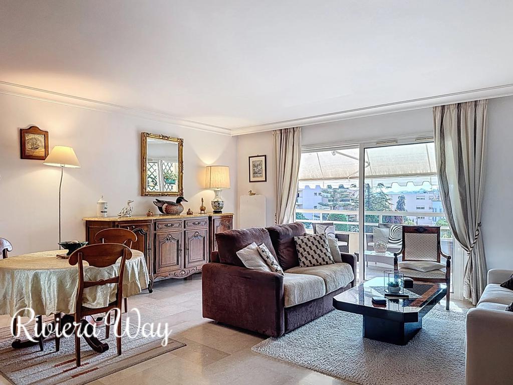 4 room apartment in Le Cannet, photo #5, listing #104440014
