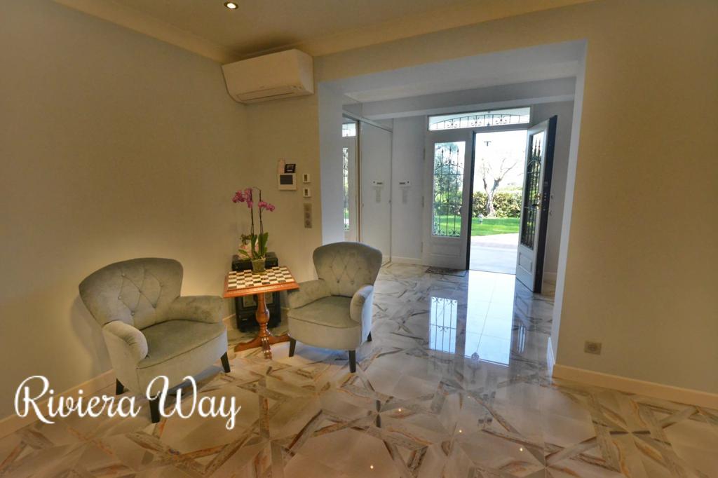 4 room villa in Cap d'Antibes, photo #5, listing #82484556