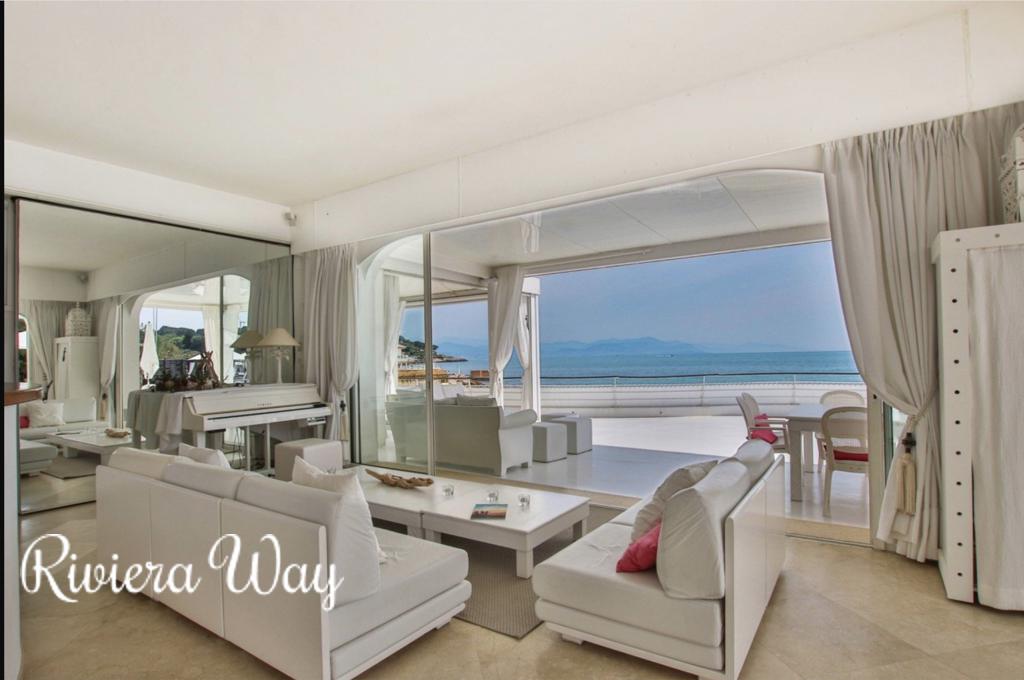 5 room villa in Cap d'Antibes, photo #6, listing #83325984