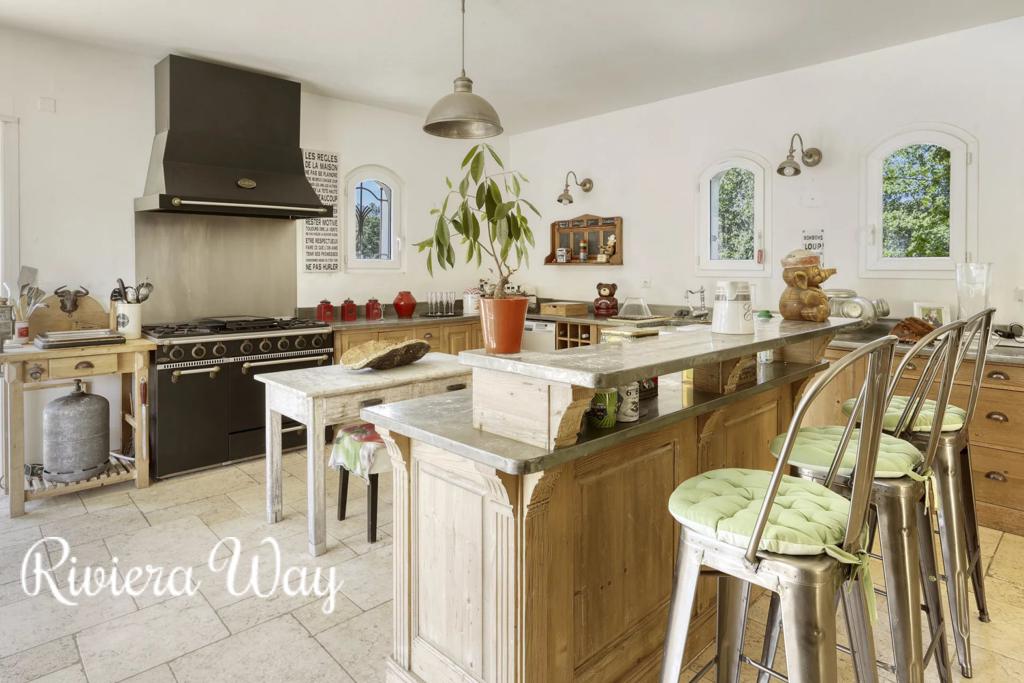 10 room villa in Bormes-les-Mimosas, photo #6, listing #90498156