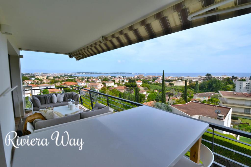 3 room apartment in Golf Juan, photo #6, listing #73074708