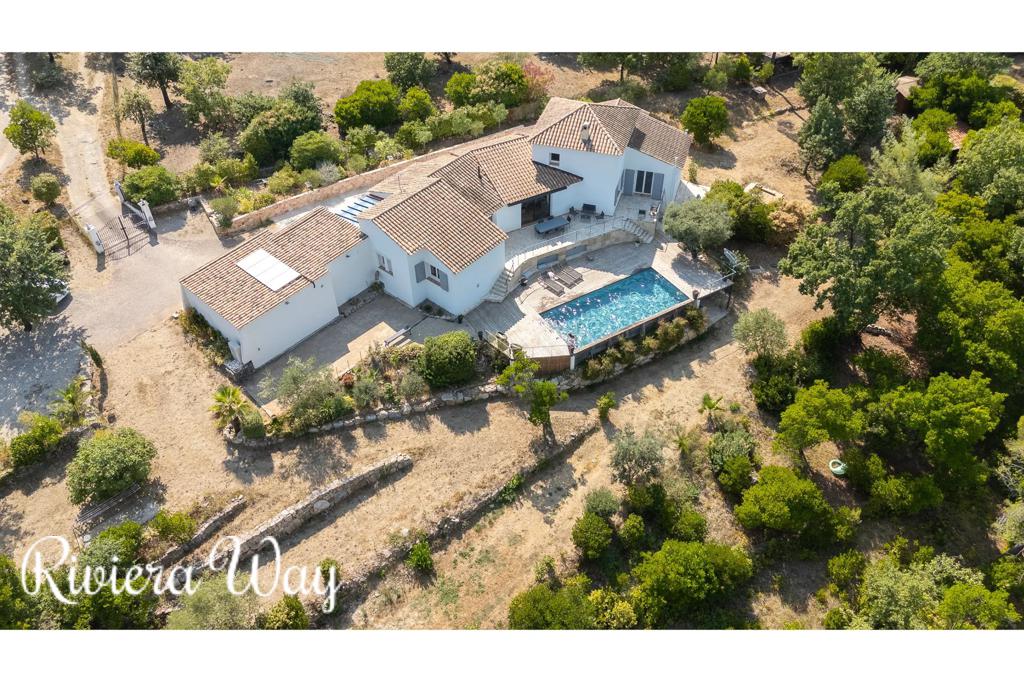 7 room villa in Fayence, photo #2, listing #103897374