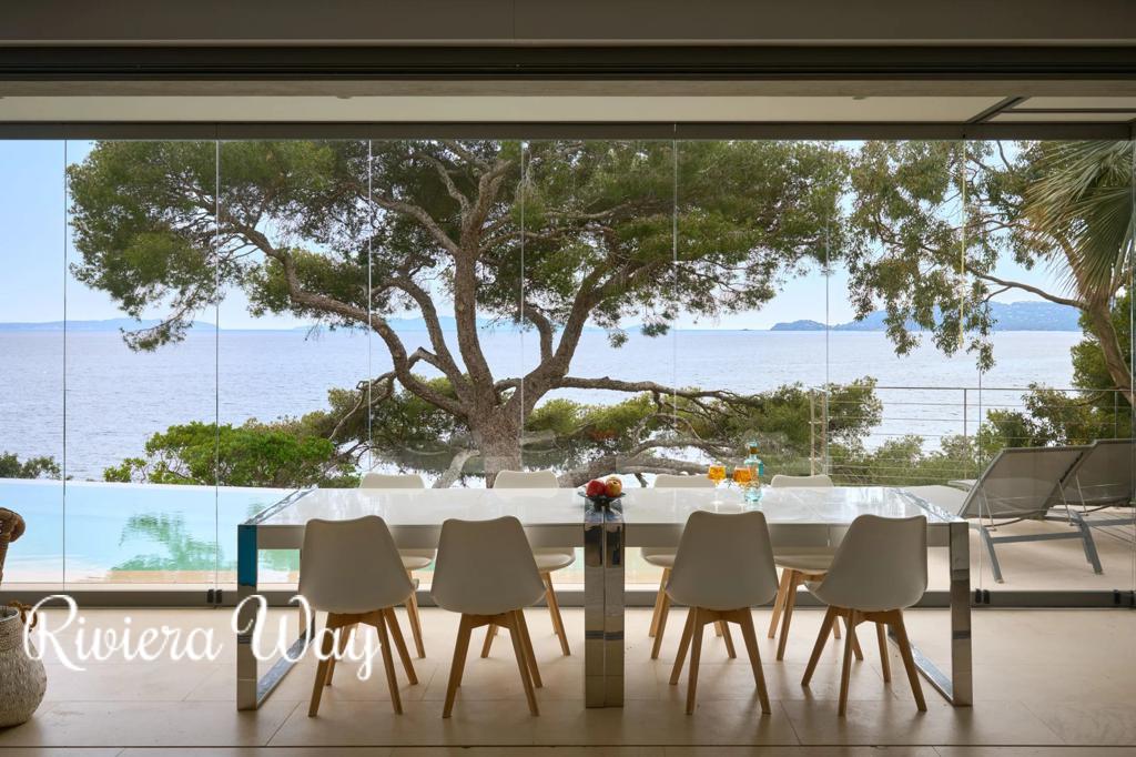7 room villa in Le Lavandou, photo #2, listing #103109706