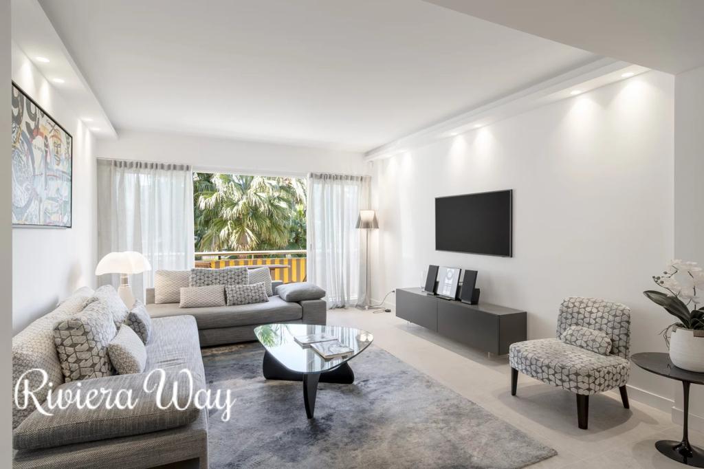 3 room apartment in Cannes, photo #3, listing #106324890