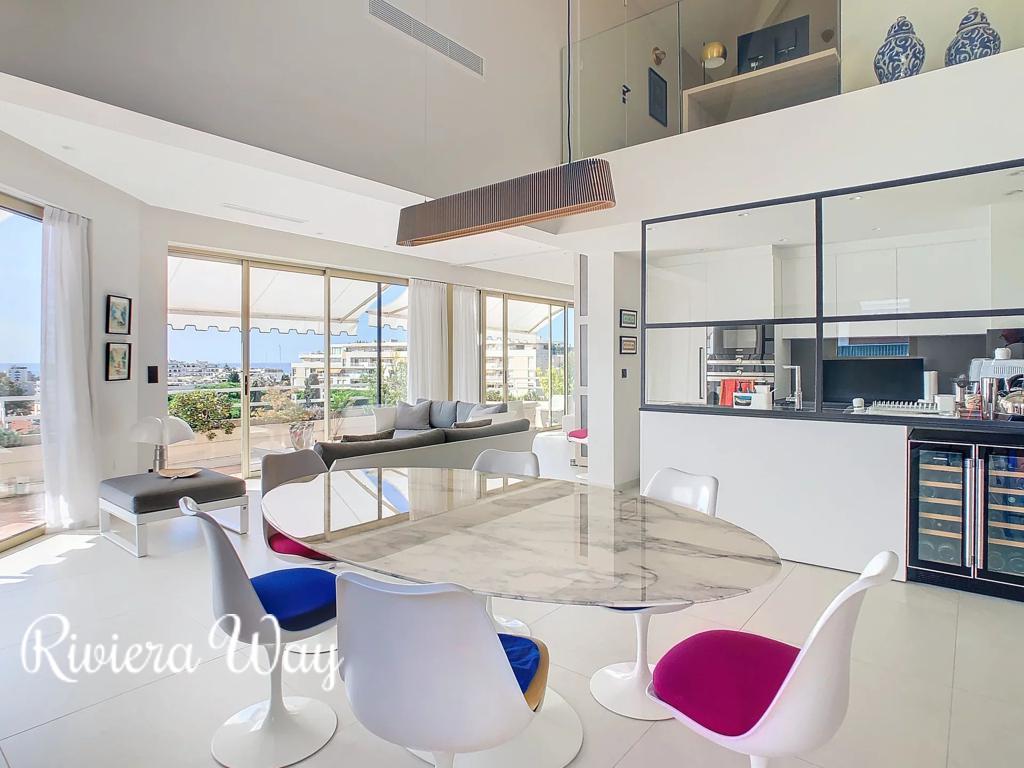 5 room apartment in Cannes, photo #6, listing #100683786