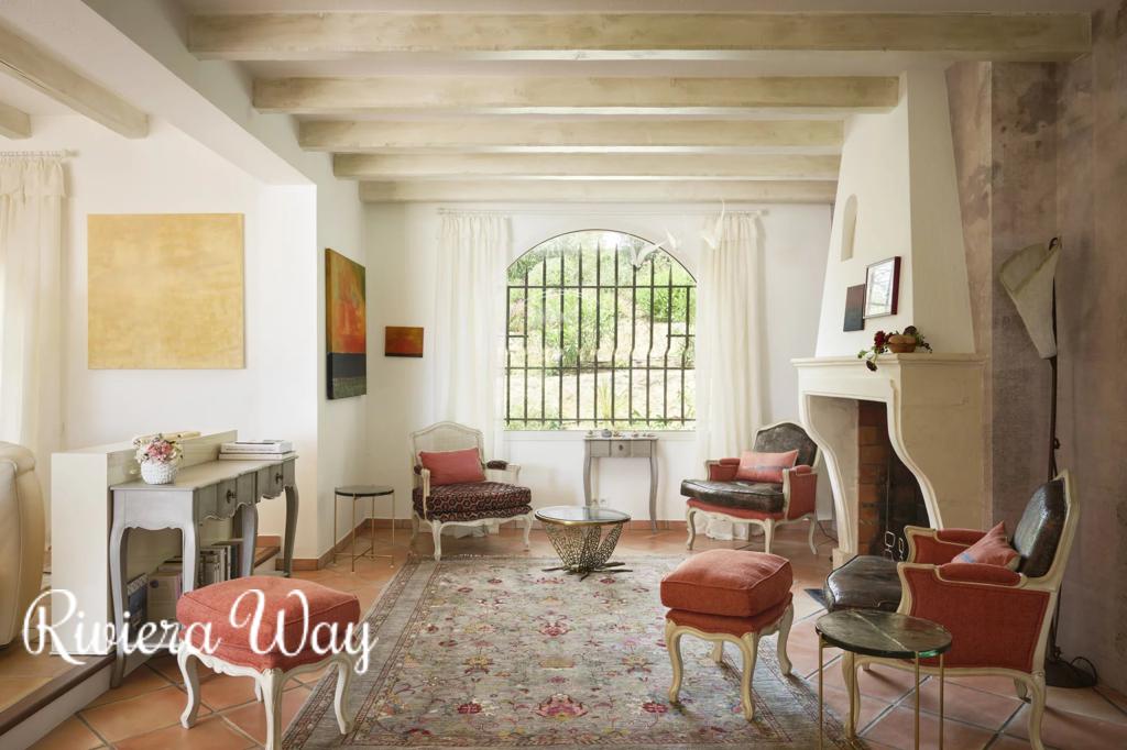 10 room villa in Cannes, photo #5, listing #105737940