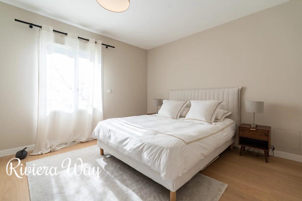 8 room villa in Les Adrets-de-l'Estérel, photo #10, listing #105921858
