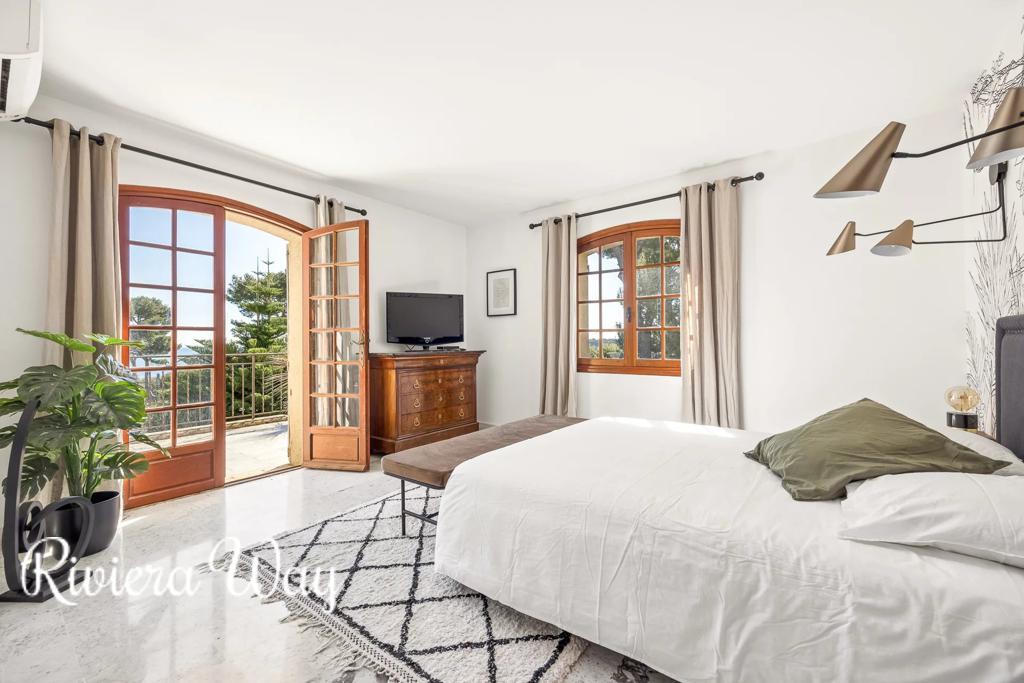 5 room villa in Cap d'Antibes, photo #8, listing #98515578