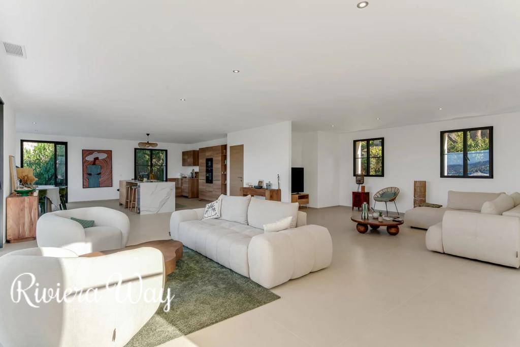 6 room villa in Gassin, photo #6, listing #107034774