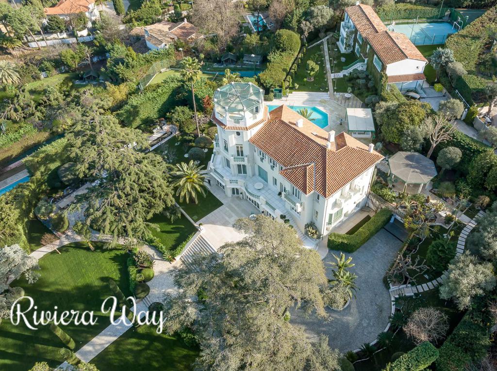 12 room villa in Cap d'Antibes, photo #9, listing #103975578