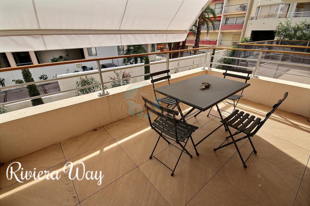 Apartment in Cannes, 43 m², photo #2, listing #80800062