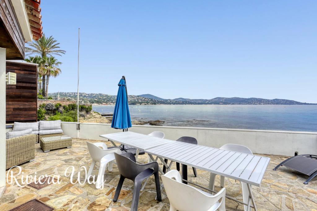 5 room villa in Sainte-Maxime, photo #4, listing #95870250