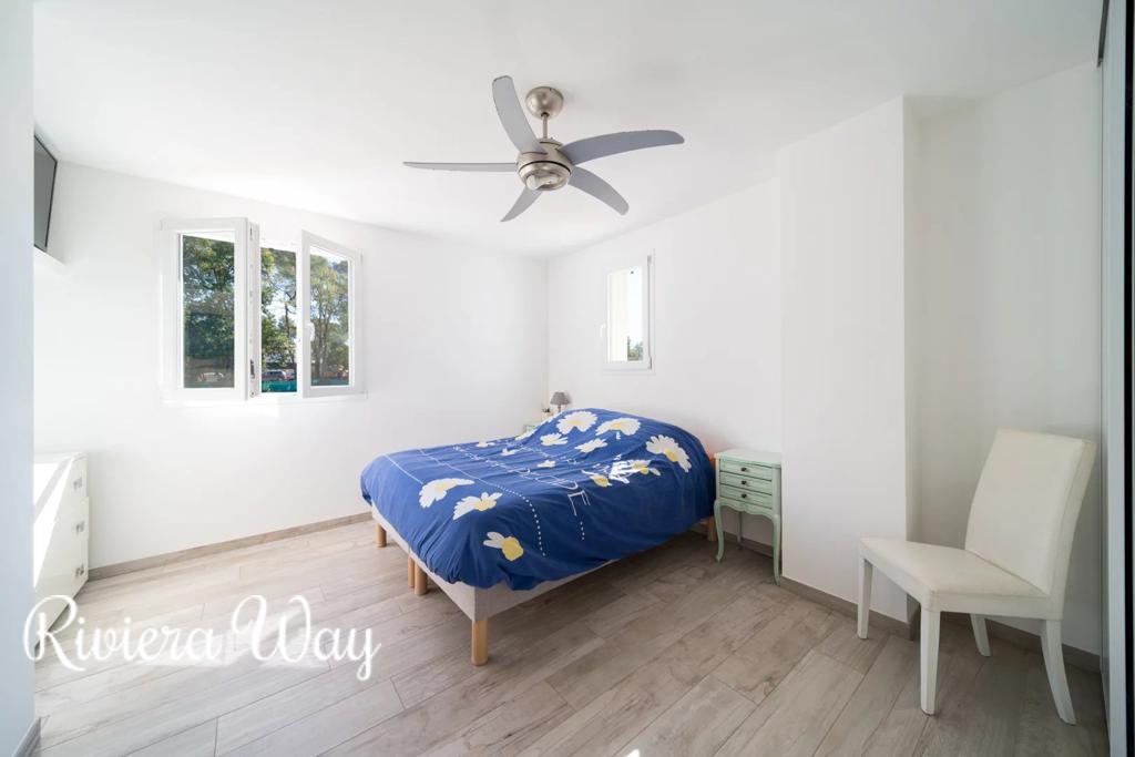 4 room villa in Muan-Sarthe, photo #7, listing #104667780