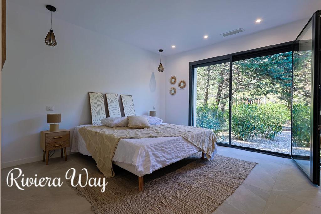 6 room villa in Le Plan-de-la-Tour, photo #1, listing #104480208