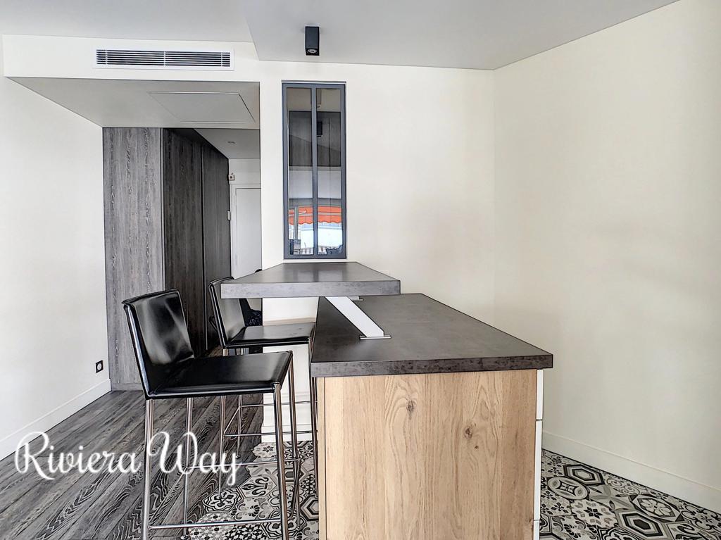 2 room apartment in Cannes, photo #8, listing #106464372