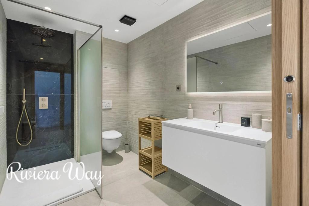 2 room apartment in Cannes, photo #8, listing #106857072