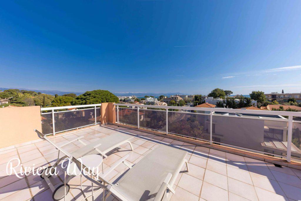 4 room apartment in Antibes, 229 m², photo #1, listing #103197486