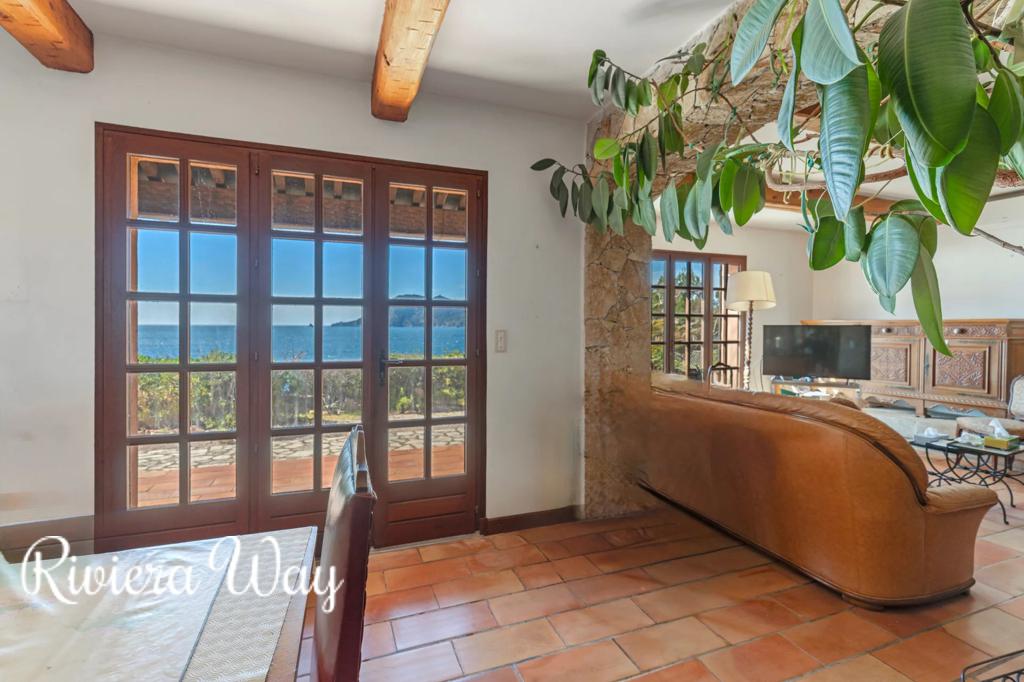 7 room villa in Saint-Mandrier-sur-Mer, photo #6, listing #105532140