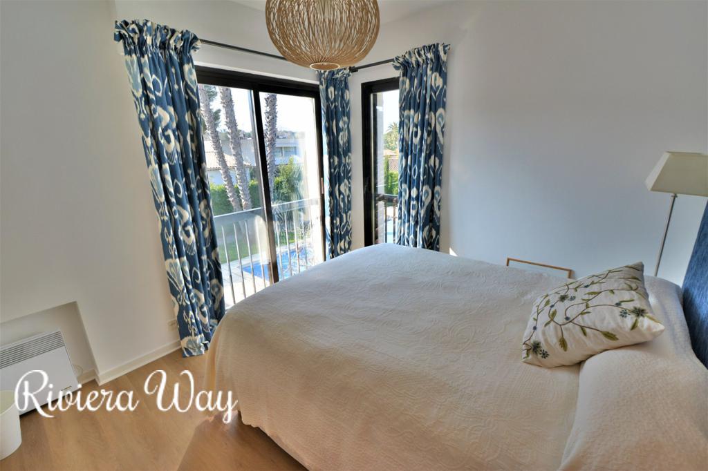 6 room villa in Cap d'Antibes, photo #1, listing #87461052