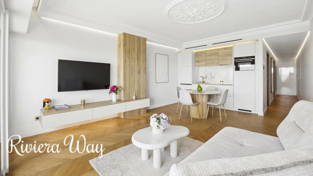 2 room apartment in Cannes, photo #6, listing #106857072