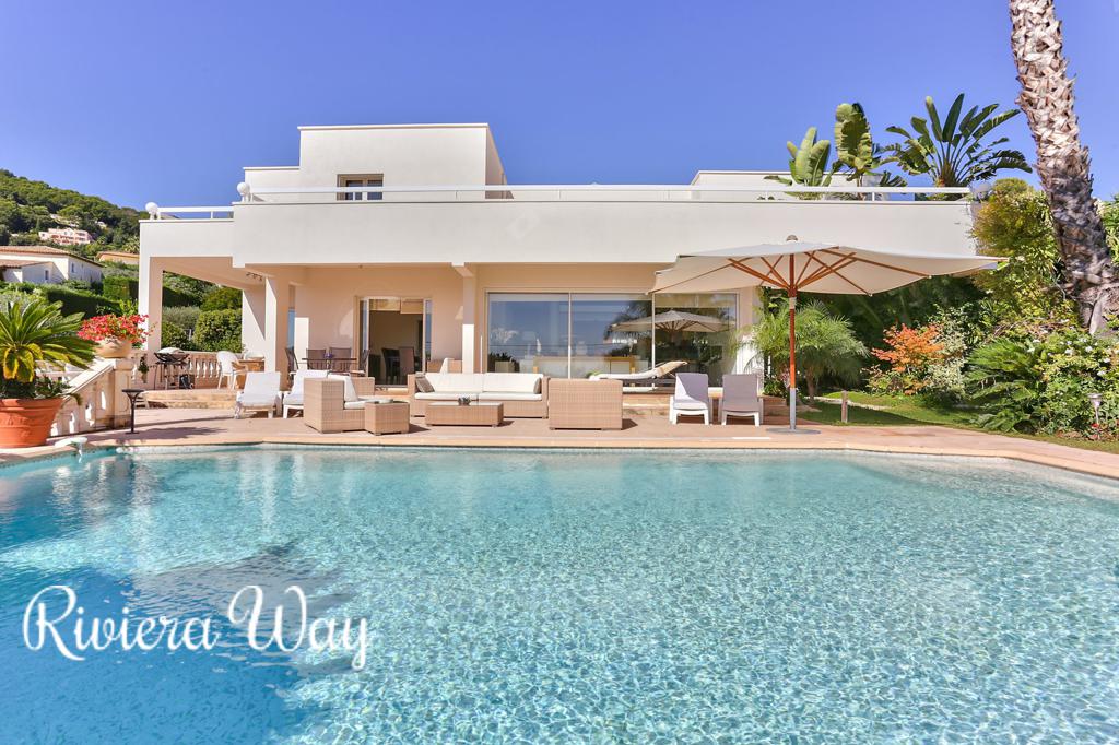 5 room villa in Antibes, photo #2, listing #78825558
