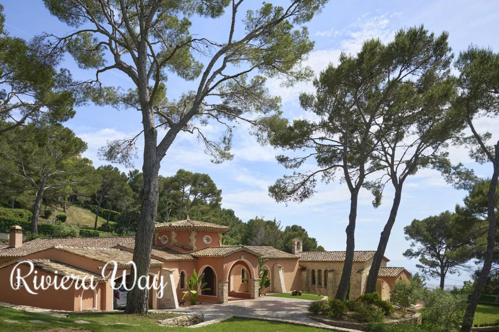 10 room villa in Cannes, photo #3, listing #105737940