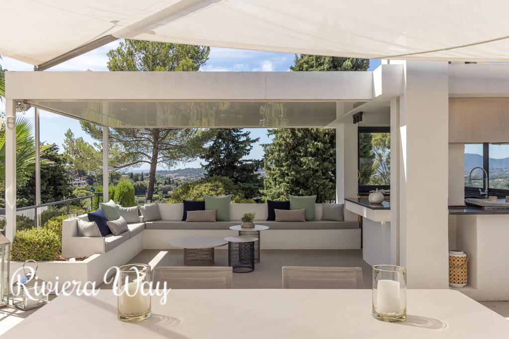 8 room villa in Mougins, photo #9, listing #90445614