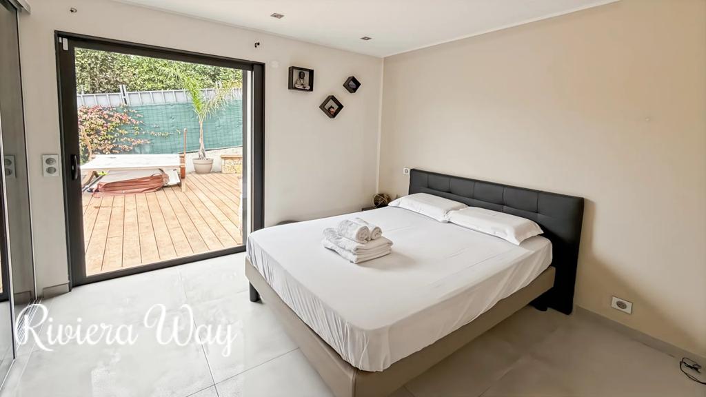 6 room villa in Mougins, photo #7, listing #105524706