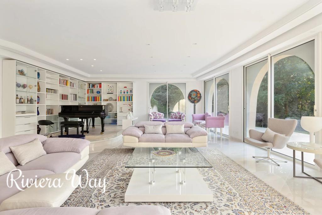 10 room villa in Muan-Sarthe, photo #1, listing #95508840