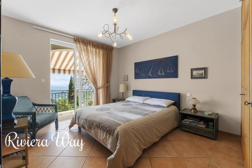 Villa in Grasse, photo #6, listing #102971148
