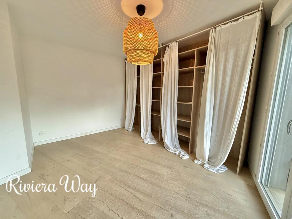 3 room apartment in Antibes, photo #7, listing #105222222