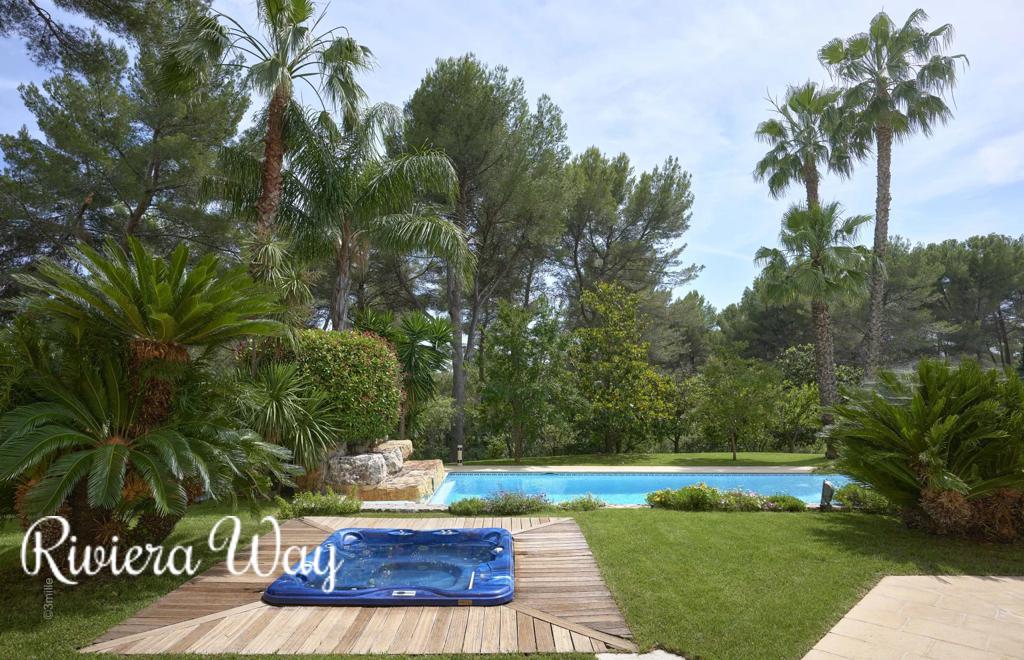 6 room villa in Mougins, photo #9, listing #95142138