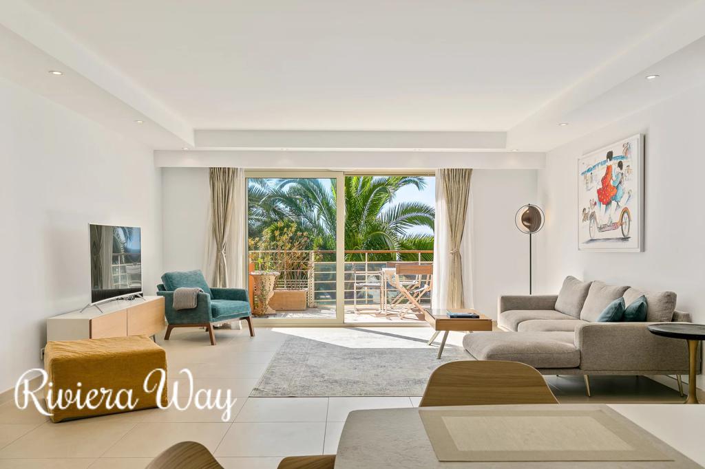 4 room apartment in Theoule-sur-Mer, photo #10, listing #83602554
