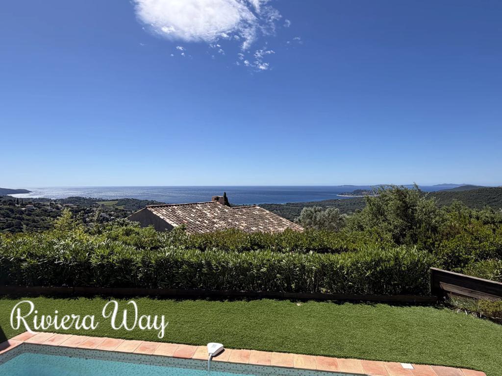 4 room villa in La Croix-Valmer, photo #1, listing #101931816