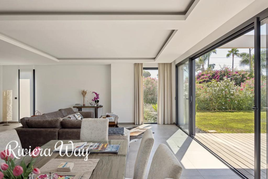 7 room villa in Cap d'Antibes, photo #9, listing #103755792