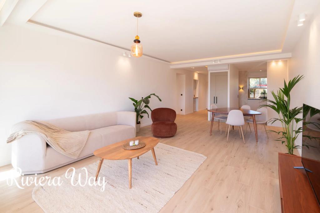 3 room apartment in Cannes, photo #4, listing #107133348