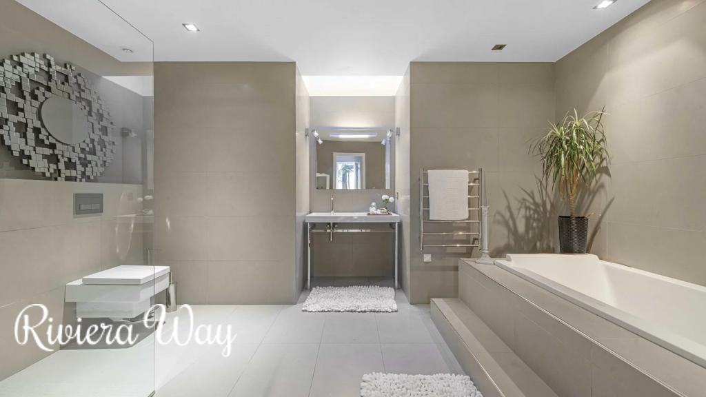 9 room villa in Ramatyuel, photo #4, listing #104374158