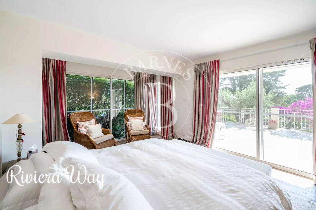 7 room villa in Cap d'Antibes, photo #1, listing #95214000