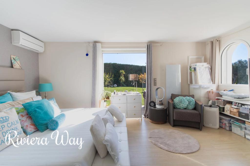 6 room villa in Mougins, photo #10, listing #106040256