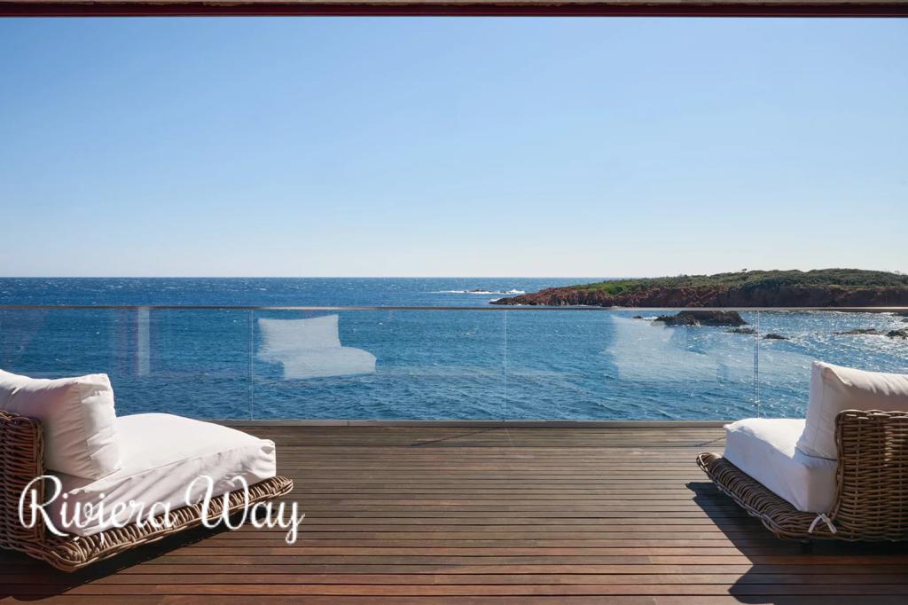 7 room villa in Agay, photo #4, listing #105669480