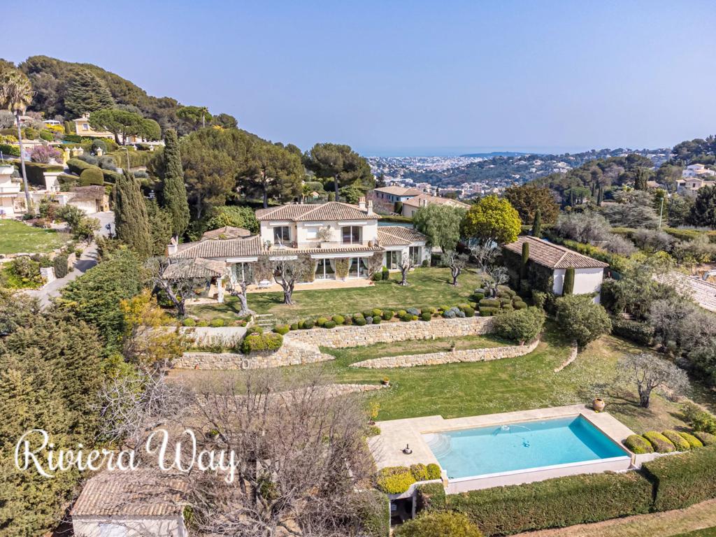 9 room villa in Le Cannet, photo #2, listing #89168772