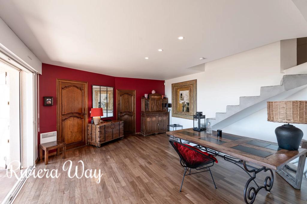 5 room villa in Bormes-les-Mimosas, photo #10, listing #106444044